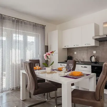 Apartment Rose - Ruza Kastela