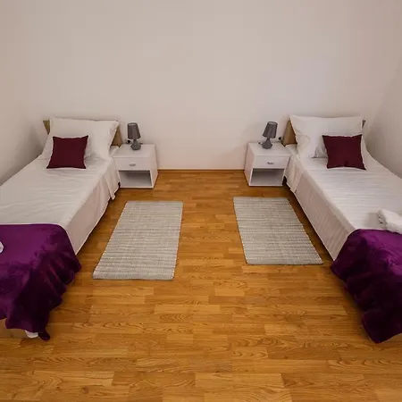 Rose - Ruza Apartment