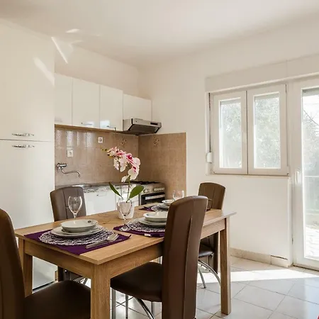 Rose - Ruza Apartment Kastela