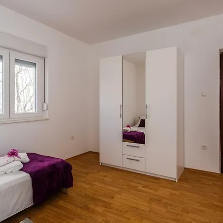 Rose - Ruza Apartment